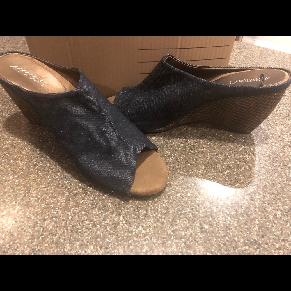 Sz 10 Aerosoles denim wedges never worn
